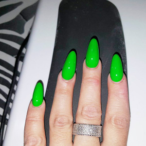 gel color neon verde iradei nails