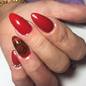 gel color rosso scuro ferrari iradei nails